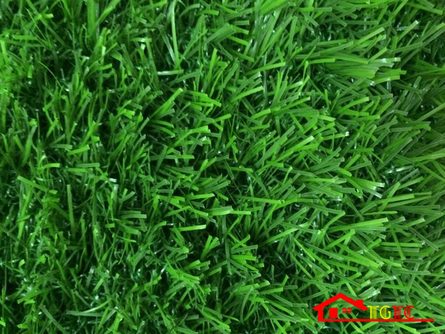 Giá của thảm cỏ nhân tạo được cấu thành bởi nhiều yếu tố
